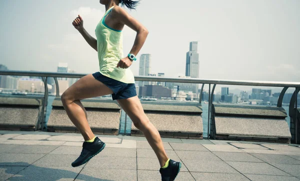 Uno Stile Vita Sano Donna Che Corre Nella Città Hong — Foto Stock