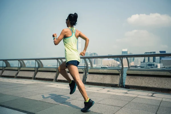 Estilo Vida Saludable Mujer Corriendo Hong Kong City —  Fotos de Stock