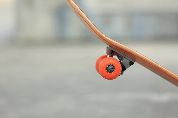 Nahaufnahme Von Skateboard Auf Skatepark Fahrbereit — Stockfoto