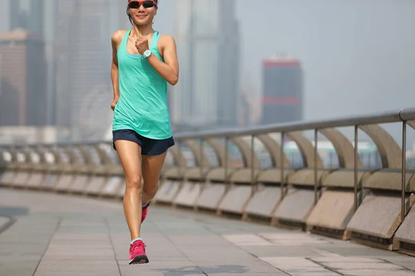 Gezonde Levensstijl Vrouw Runner Die Ochtend Hong Kong City Loopt — Stockfoto