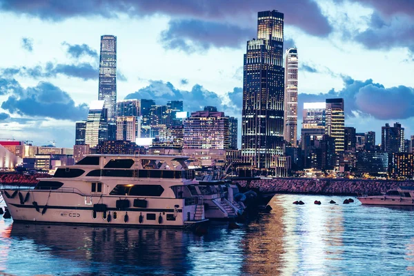 Bellissimi Skyline Illuminati Hong Kong Notte — Foto Stock