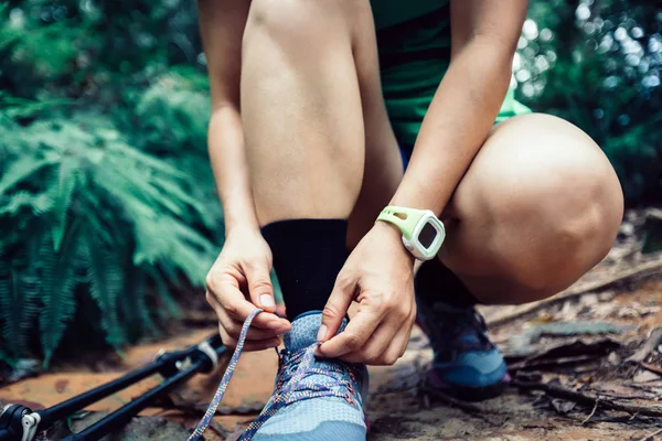 Woman Ultra Marathon Runner Tying Shoelace Rainforest Trail — Stock Photo, Image