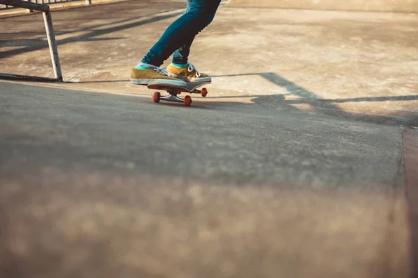 Skateboard Skateboardingu Městě — Stock fotografie