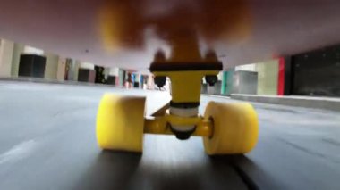 Shenzhen, Çin - 19 Temmuz 2015: kaykay sokakta Shenzhen City 19 Temmuz 2015 üzerinde sürme kapatın. Shenzhen, Çin