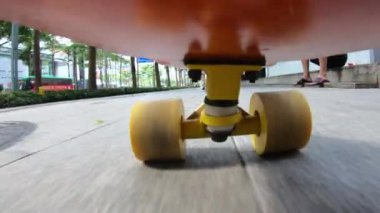 Shenzhen, Çin - 19 Temmuz 2015: kaykay sokakta Shenzhen City 19 Temmuz 2015 üzerinde sürme kapatın. Shenzhen, Çin