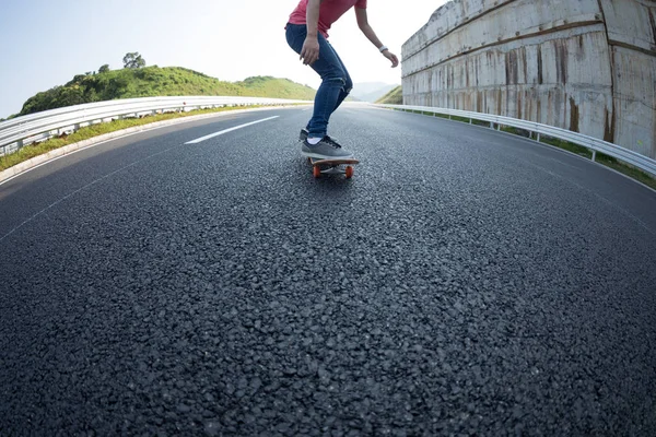 Skateboardista Skateboarding Silnici Highway — Stock fotografie