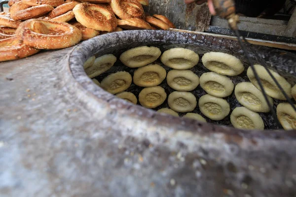 Herstellung Von Naan Fladenbrot Traditionellen Ofen Xinjiang China — Stockfoto