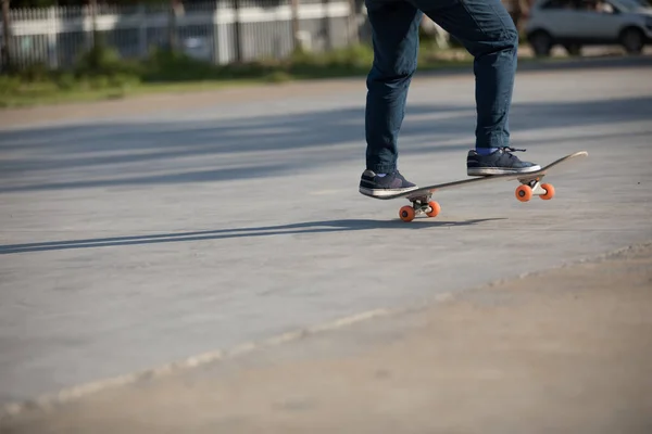 Skateboarder Skate Manhã Livre Estacionamento — Fotografia de Stock