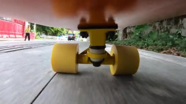 Onderste Beelden Van Skateboarder Skateboarden Stad — Stockvideo