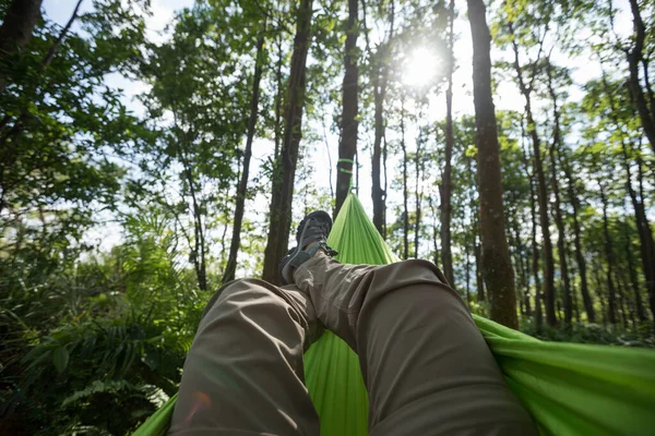 Détente Dans Hamac Forêt Tropicale — Photo