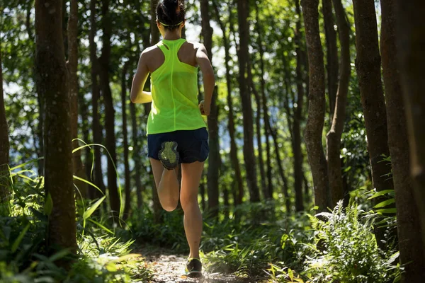 Fitness Woman Trail Runner Running Tropical Forest — Stock Photo, Image