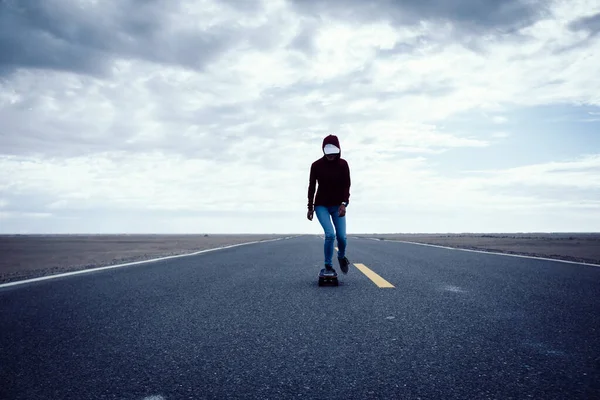 Asiatisk Kvinna Skateboarder Skateboard Världen — Stockfoto