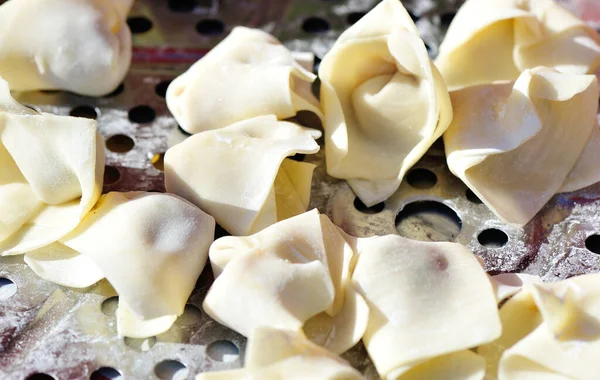 Chinesischer Imbiss Wonton Auf Stahlpfanne — Stockfoto