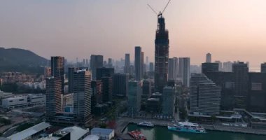 Şenzen şehrinde gün doğumu, Çin