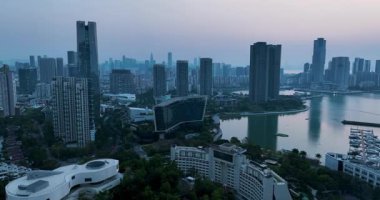 Geniş açılı, büyük şehrin vahşi videosu. Shenzhen, Çin