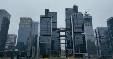 Guangzhou Pencere Ticari Limanı, cam cepheli modern eşsiz binaların videosu.