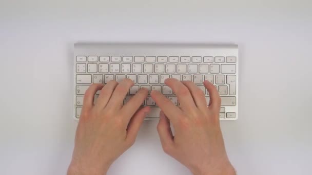 Mãos Digitando Texto Teclado — Vídeo de Stock