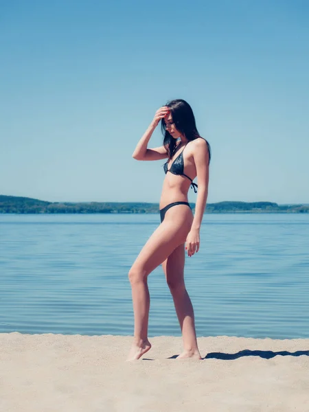 Jovem Adolescente Menina Maiô Praia — Fotografia de Stock