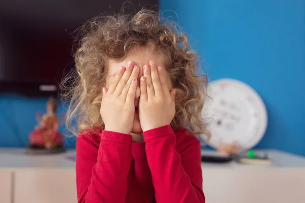 Cute Blonde Curly Little Girl Making Peek Boo Faces — Stock Photo, Image