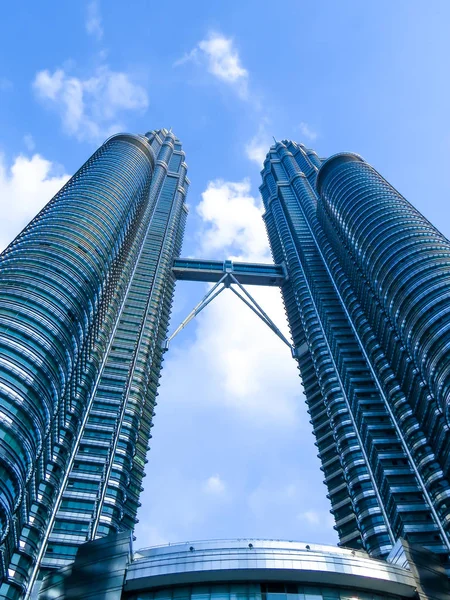 kuala lumpur petronas kuleleri