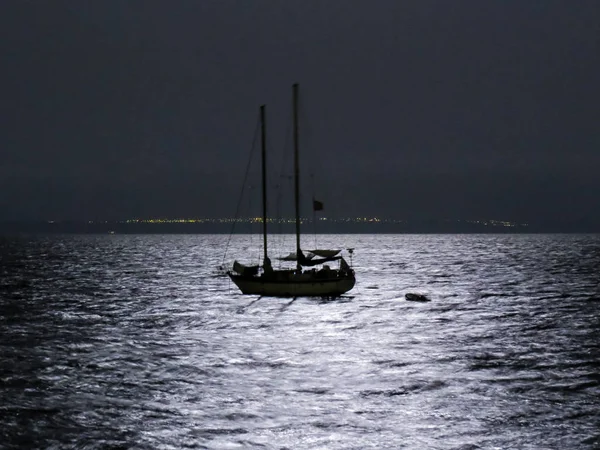 Gemi seyir için bir bağlantı noktası