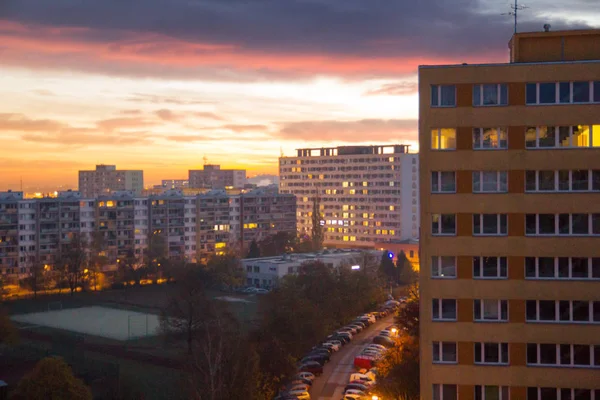 gökyüzü benim şehir üzerinde