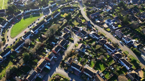 Doğada İngiltere'de evlerin havadan görünümü