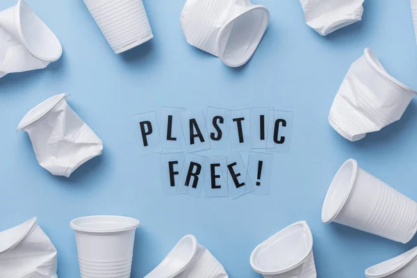 Pesan Bebas Plastik Dengan Cangkir Sekali Pakai — Stok Foto
