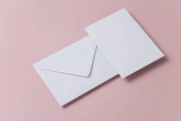Lege Witte Kaart Met Papieren Envelop Sjabloon Mock — Stockfoto