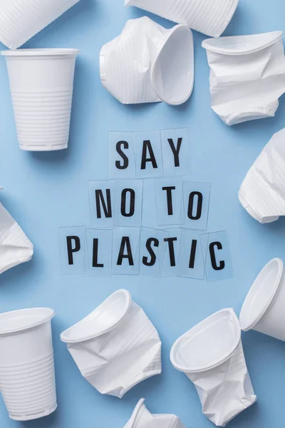 Katakan Tidak Untuk Pesan Plastik Dengan Cangkir Sekali Pakai — Stok Foto