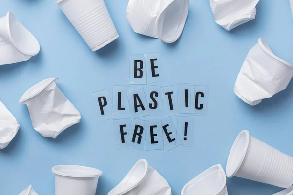 Jadilah Pesan Bebas Plastik Dengan Cangkir Sekali Pakai — Stok Foto