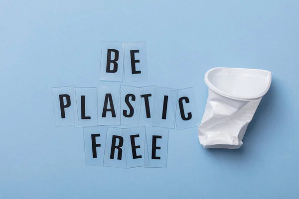 Jadilah Pesan Bebas Plastik Dengan Cangkir Sekali Pakai — Stok Foto