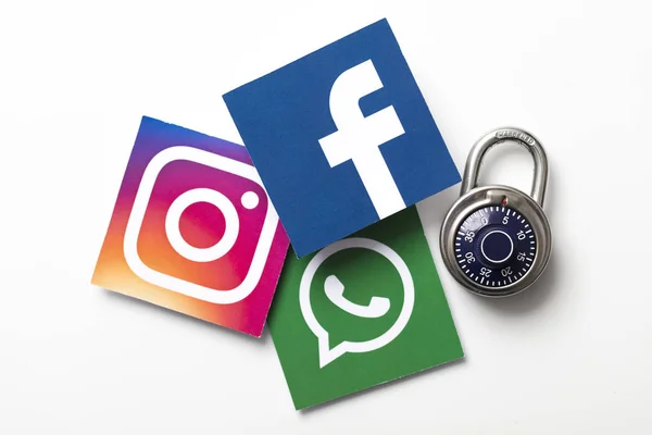 Londýn Únor 2019 Facebook Instagram Whatsapp Loga Vytištěn Papíru — Stock fotografie