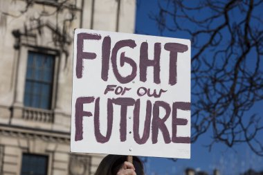 Protestocular iklim değişikliği afiş bir protesto holding