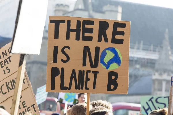 London Februar 2019 Demonstranten Mit Transparenten Bei Einem Jugendstreik Für — Stockfoto