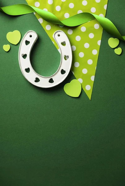 St Patricks день зелений фон з пощастило підкова — стокове фото