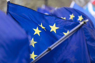 Bayrakları bir brexit uçan Avrupa Birliği'nin Londra'da Mart