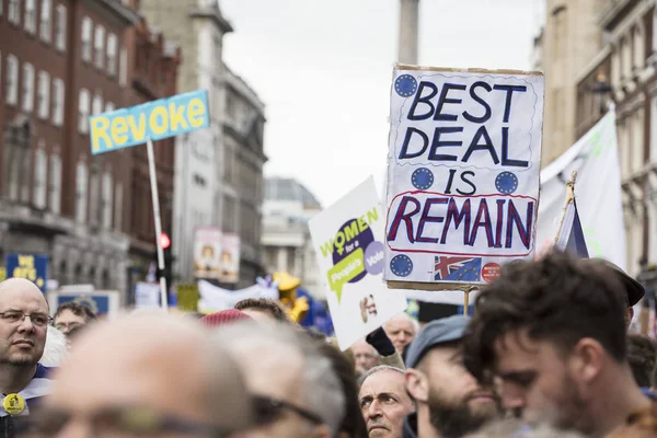 Londýn, Velká Británie - březen 23rd 2019: Pochod proti Brexitu příznivců na politické národy hlasování v Londýně — Stock fotografie