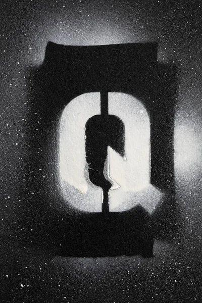 Mektup Q grunge sprey paninted şablon yazı tipi — Stok fotoğraf