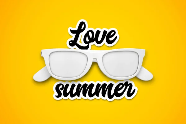 Love καλοκαίρι μήνυμα με λευκά γυαλιά ηλίου σε ένα φωτεινό κίτρινο BAC — Φωτογραφία Αρχείου