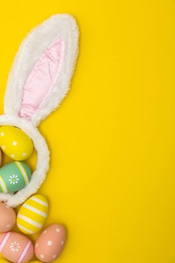 Tavşan kulakları ve Paskalya yumurta Paskalya tatili arka plan