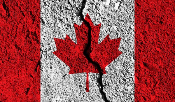 Bandeira do Canadá com rachaduras no meio. País dividido conce — Fotografia de Stock