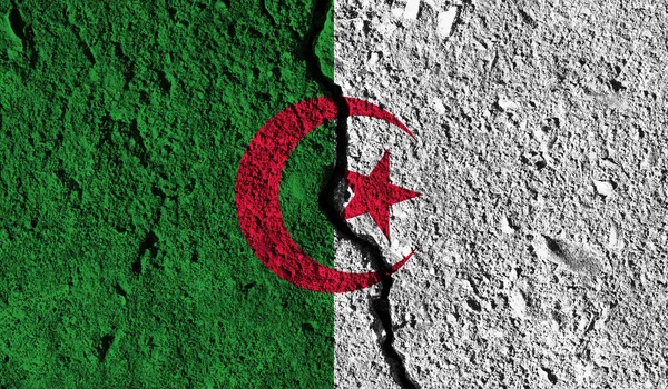 Algeria flag with crack through the middle. Country divided conc — Stock Photo, Image