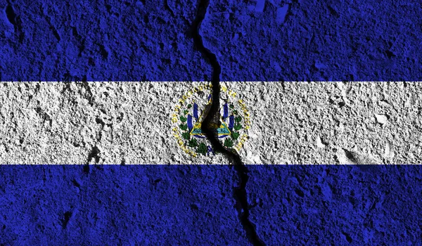 El Salvador flag with crack through the middle. Country divided — Stock Photo, Image