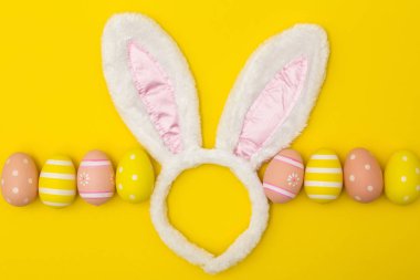 Tavşan kulakları ve Paskalya yumurta Paskalya tatili arka plan