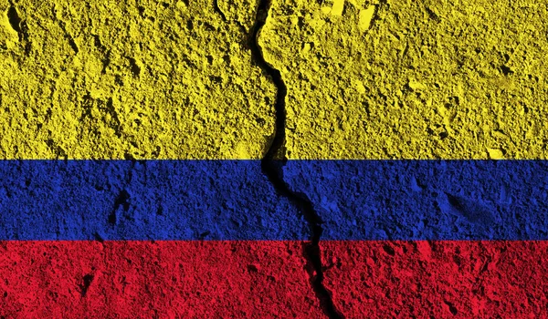 Bandiera Colombia con crepa al centro. Paese diviso con — Foto Stock