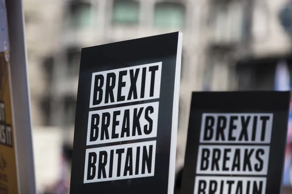 Марш сторонников Брексита в центре Лондона — стоковое фото