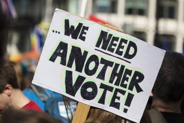 Brexit karşıtı protesto destekçileri Londra'nın merkezinde yürüdü