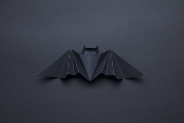 Cadılar Bayramı ürkütücü dracula yarasalar arka plan origami yapılmış