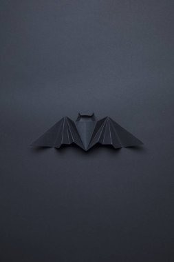 Cadılar Bayramı ürkütücü dracula yarasalar arka plan origami yapılmış